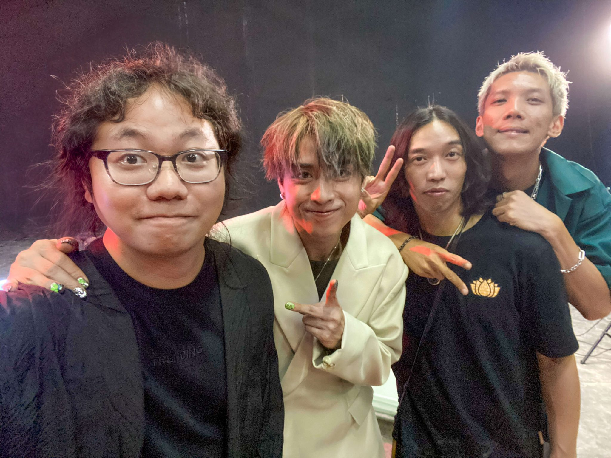 Late Studio的Kaicho、AK與兩位導演的合照。